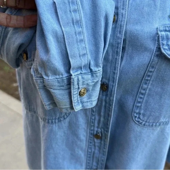 TIA DESIGN Embroidered Denim Shirt with Garden Motifs Womens Size Medium - Picture 5 of 9